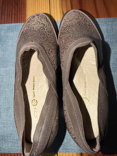 Jambu women embossed sport - embossed,